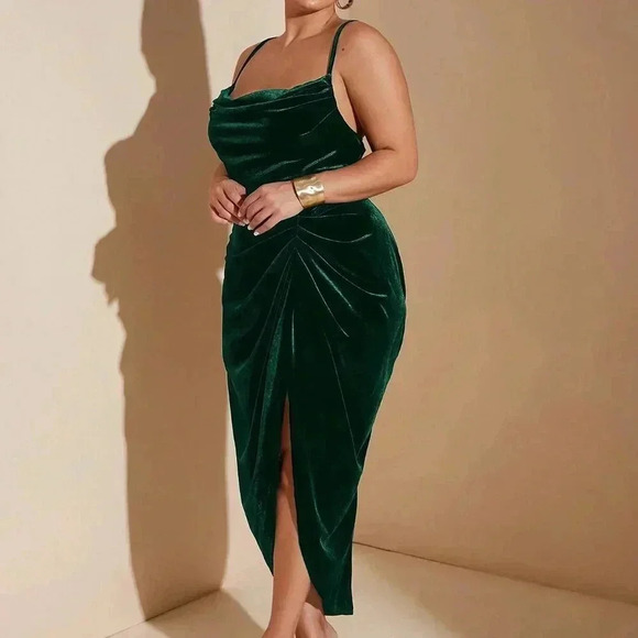 Dark Green Party Women's Plus Size Draped Neck High Slit Ruffle Hem Velvet Dress - Picture 8 of 8